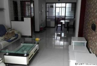 东星小区锦星家园三居室精装带全套家具拎包入住700每月 - 曲靖28生活网 qj.28life.com