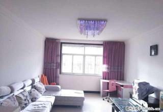 市中心地段 家乐福超市旁 三居室带家具 物管费低停车方便 - 曲靖28生活网 qj.28life.com